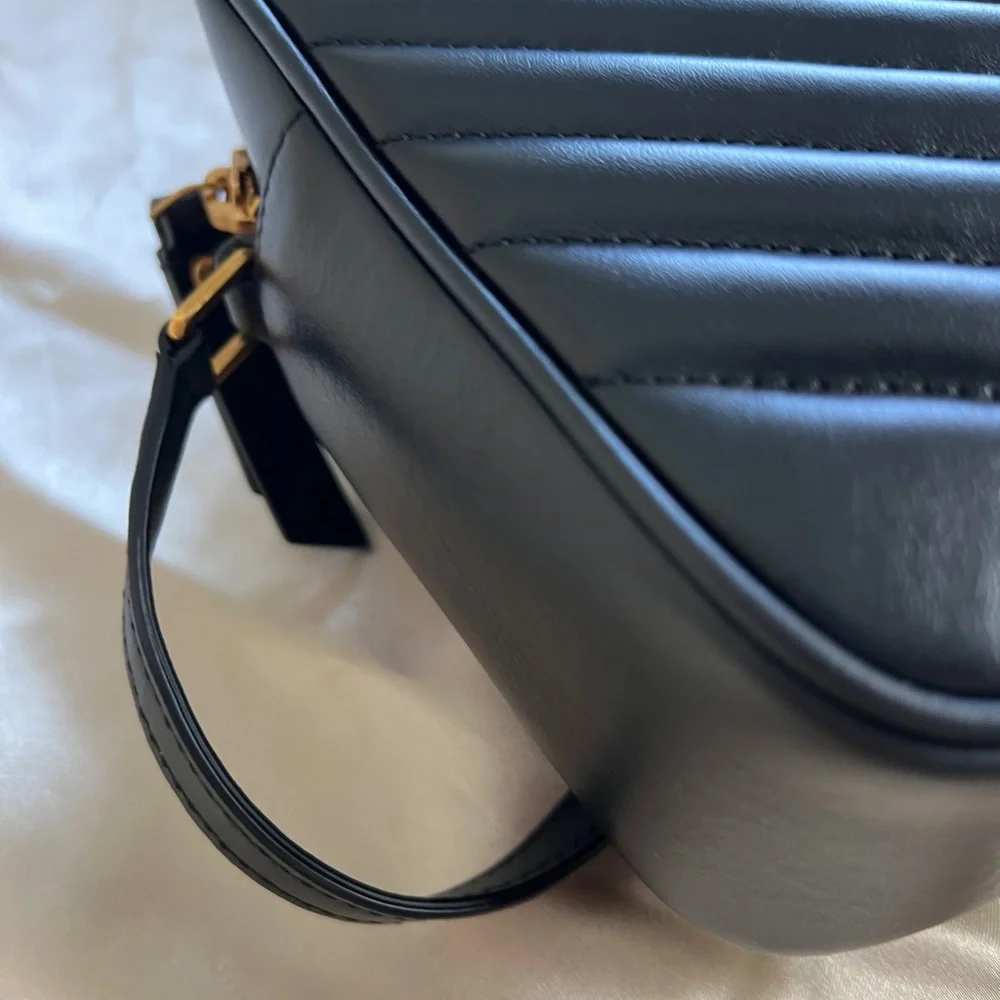 🩷SOLD🩷Yves Saint Laurent Lou Camera Bag - Picture 10 of 16